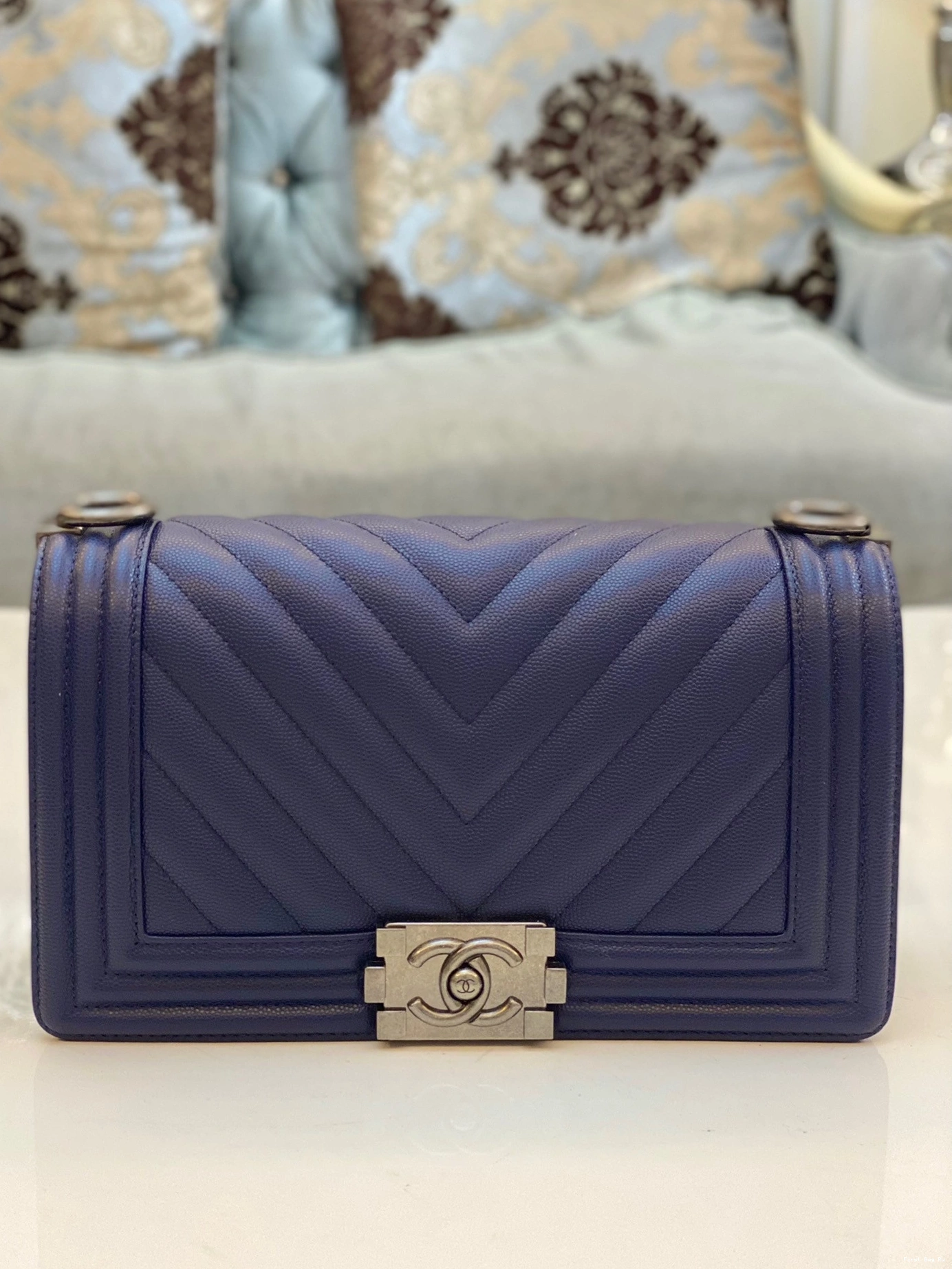 First Bag Ru CHANEL BOY BAG 25CM 0819